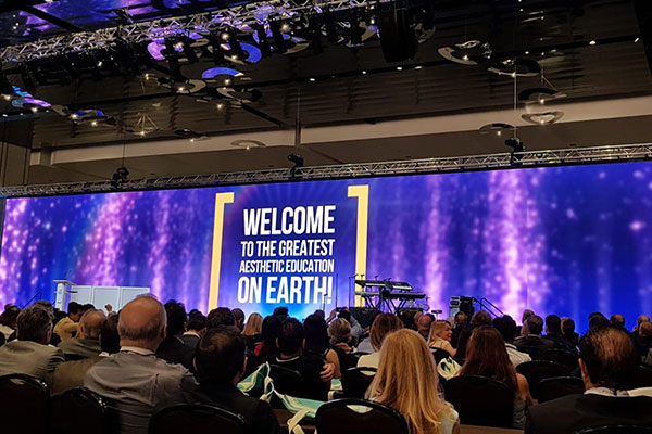 INTERNATIONALER KONGRESS FÜR PLASTISCHE CHIRURIGE IN MIAMI BRICHT ALLE REKORDE